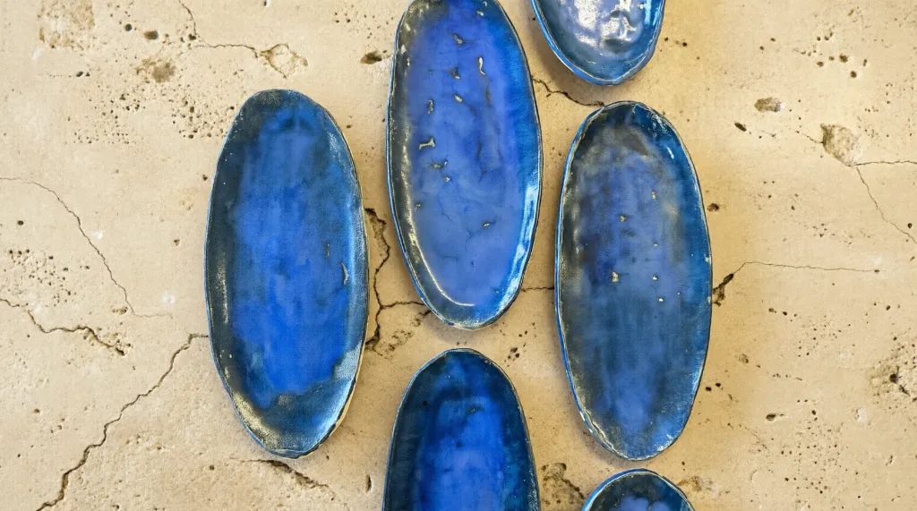 bandeja-empuries2-maia-ceramica.webp