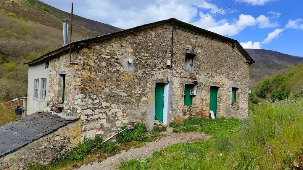 Rural House for Sale (Consult Conditions)